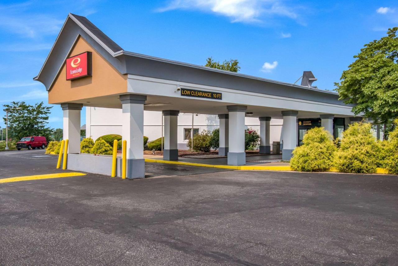 Econo Lodge Inn & Suites Chambersburg Eksteriør bilde