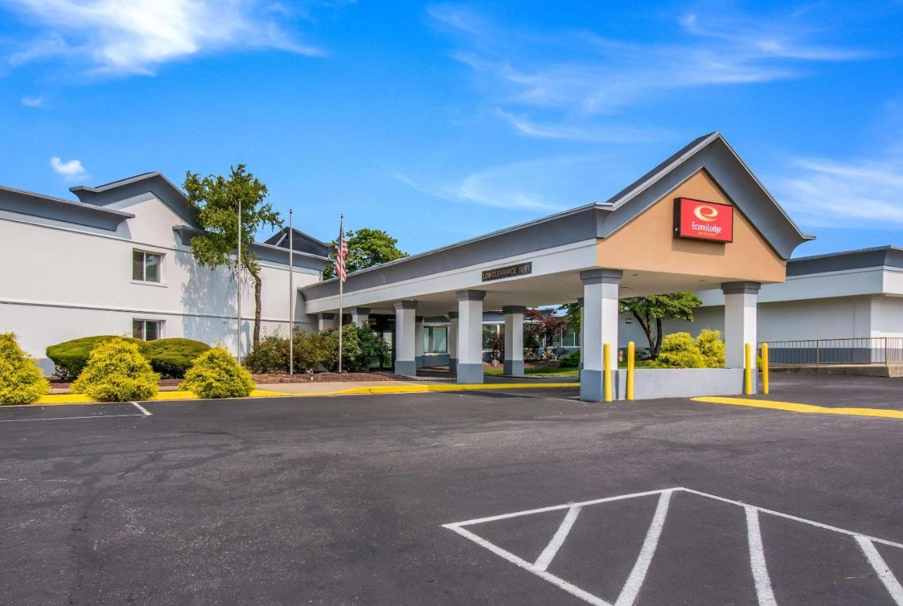 Econo Lodge Inn & Suites Chambersburg Eksteriør bilde