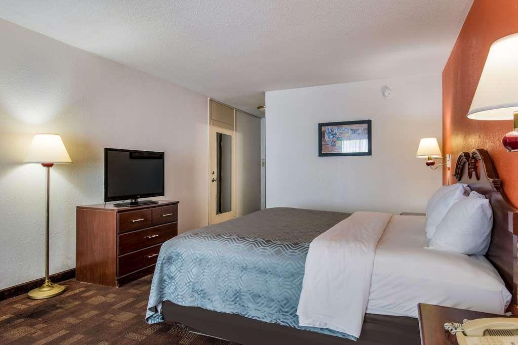 Econo Lodge Inn & Suites Chambersburg Rom bilde