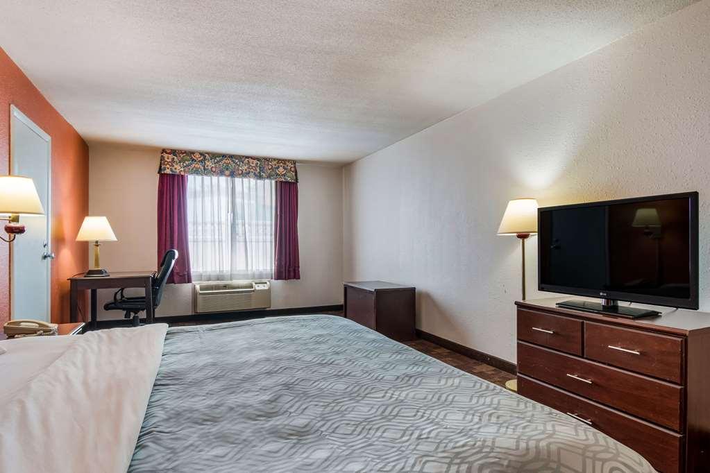 Econo Lodge Inn & Suites Chambersburg Rom bilde