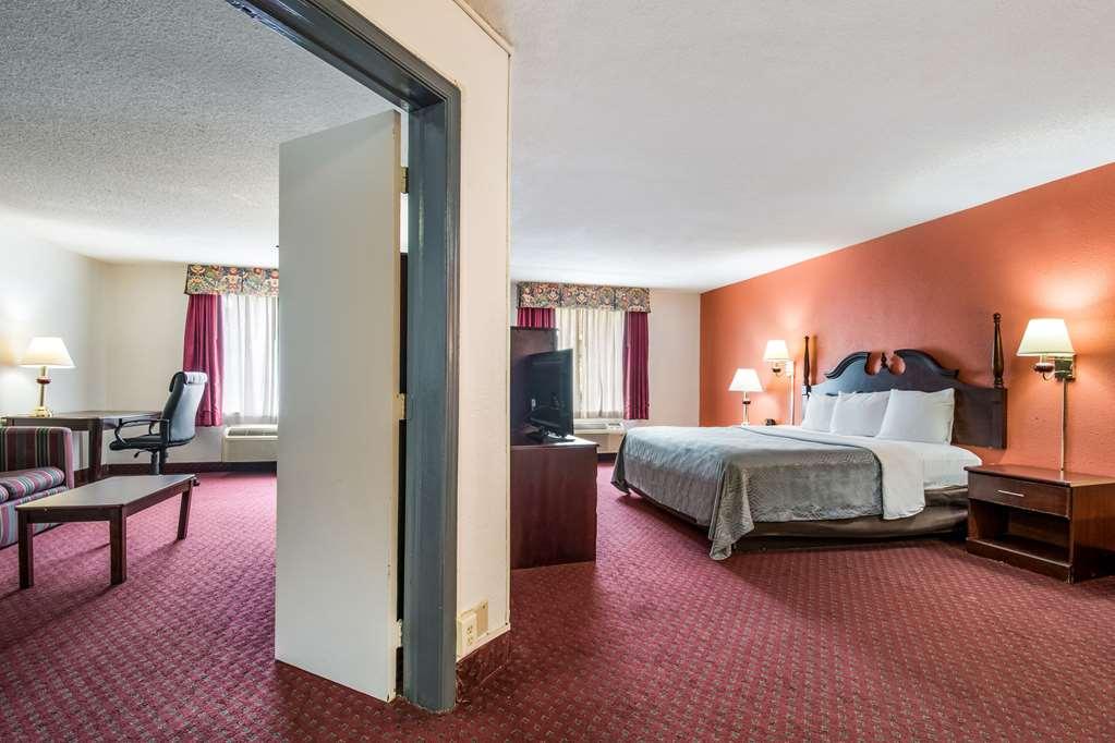 Econo Lodge Inn & Suites Chambersburg Rom bilde